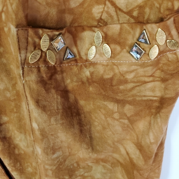 Embellished Set - Picture 13 of 16